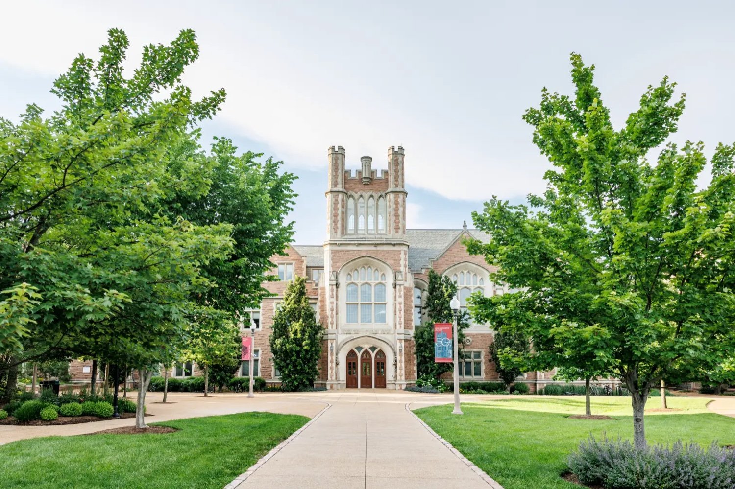 The Washington University in St. Louis School of Law campus